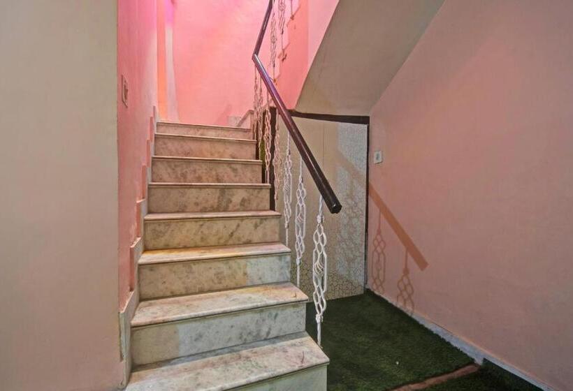 ホテル Collection O The Legent