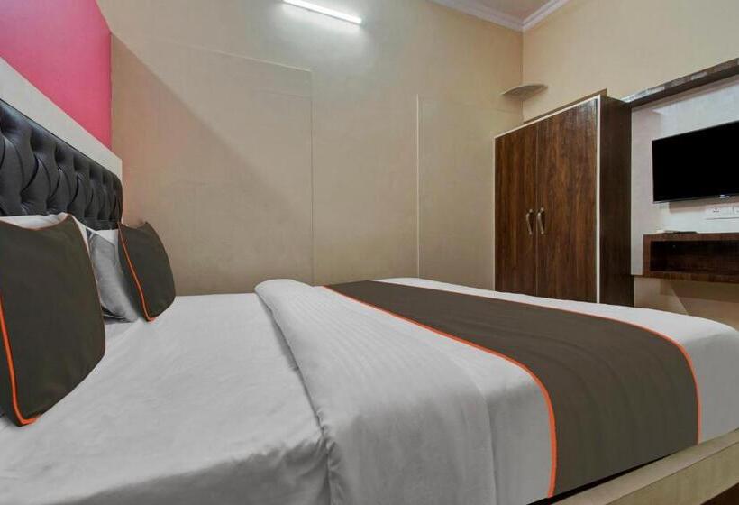 ホテル Collection O The Legent