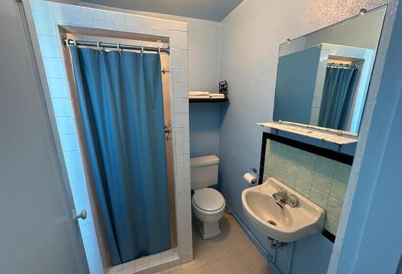 فنادق الكبسولة Maverick Motel