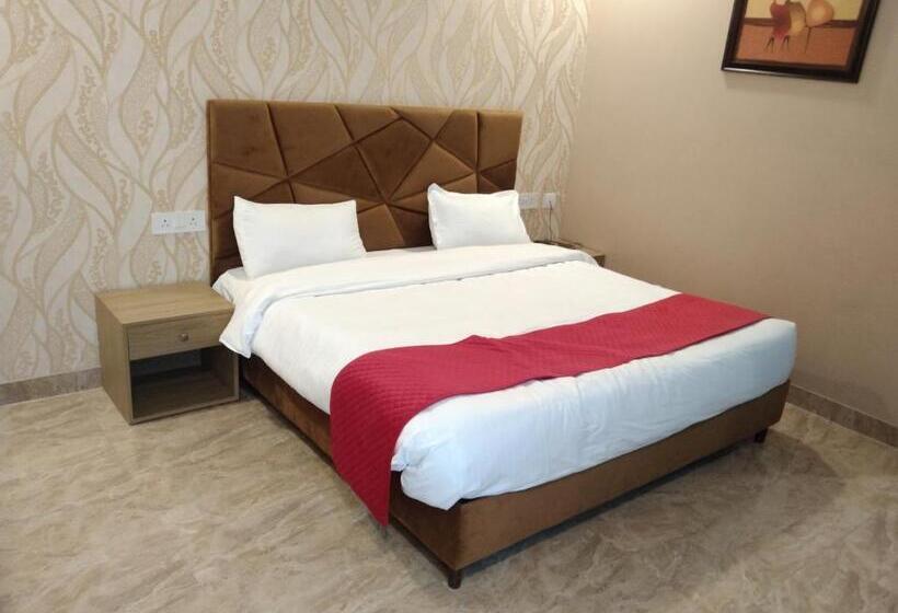 هتل Crown Ceremonies