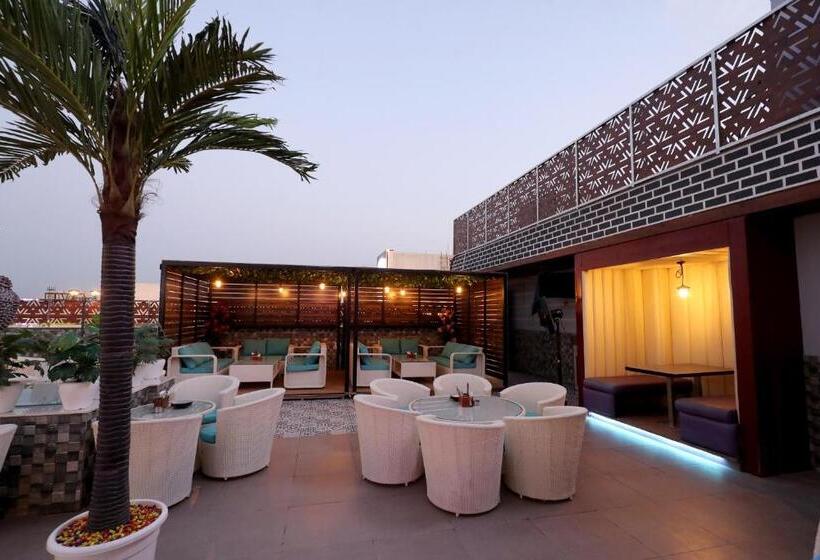 هتل Crown Ceremonies