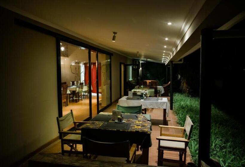 בית מלון כפרי Domiya Estate Ltd