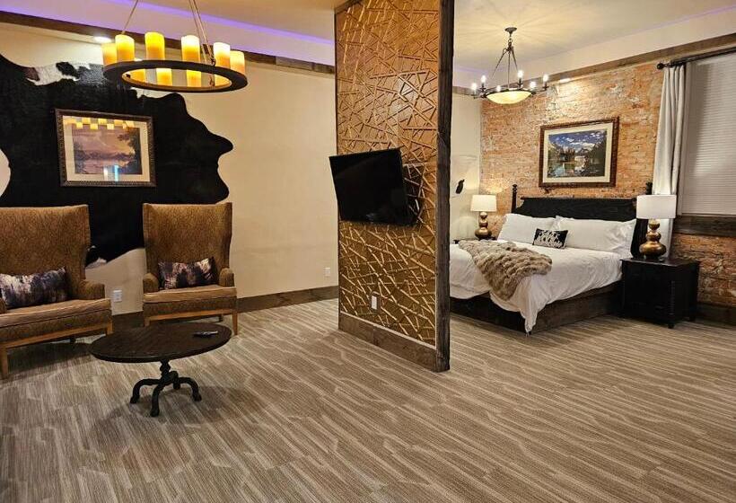 هتل Eaglescape Suites And Event Center