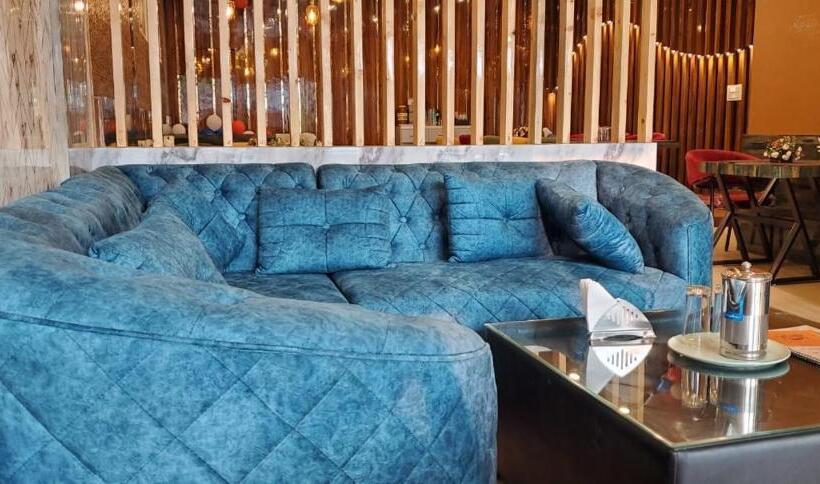 فندق Holiday Vibe