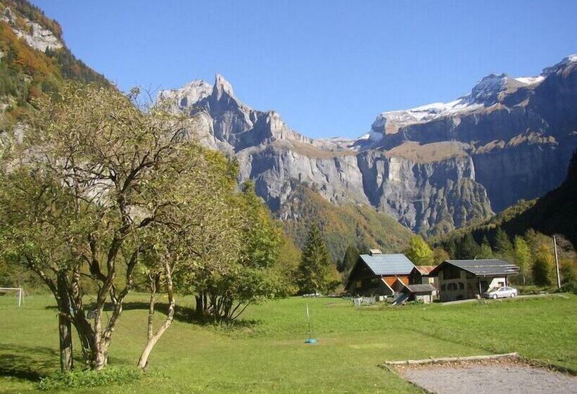 בית מלון כפרי Et Centre De Vacances Le Choucas