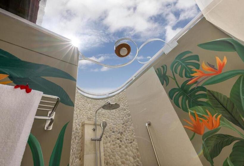 בית מלון כפרי Munduk Tentrem Resort