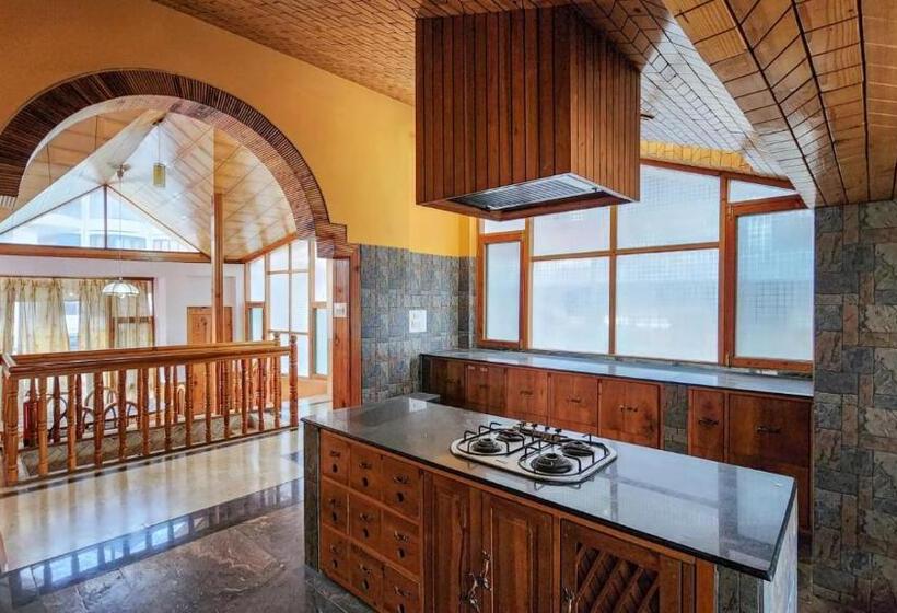 Отель New Jubilant