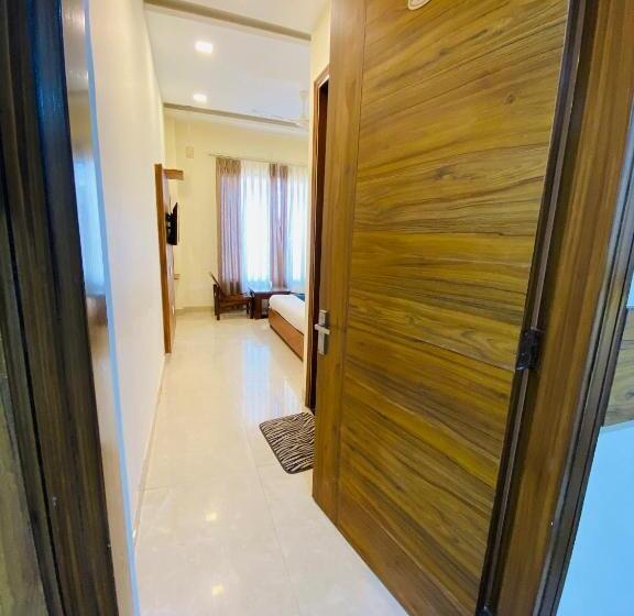 هتل New Ocean Manali !! Near Mall Road