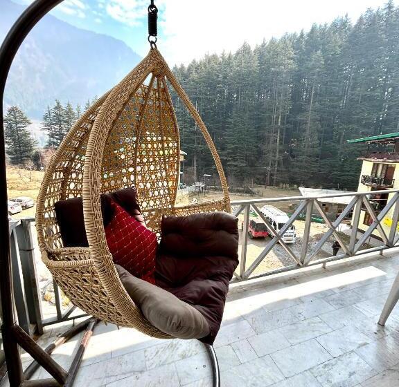 هتل New Ocean Manali !! Near Mall Road