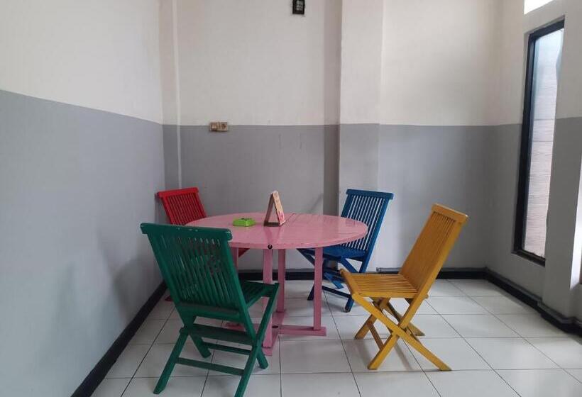 Отель Oyo 93090 Multi Plus Inn