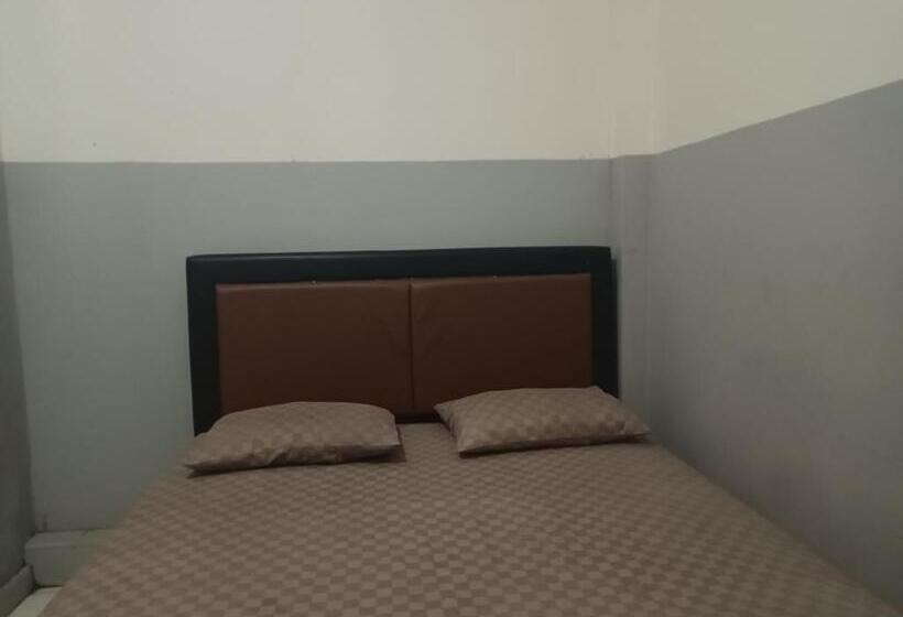 Отель Oyo 93090 Multi Plus Inn