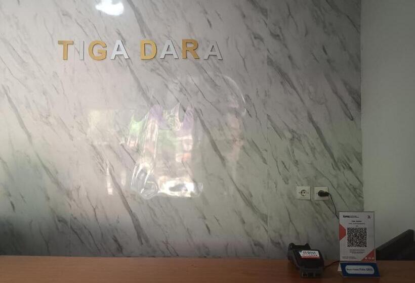 בית מלון כפרי Oyo 93117 Penginapan Tiga Dara