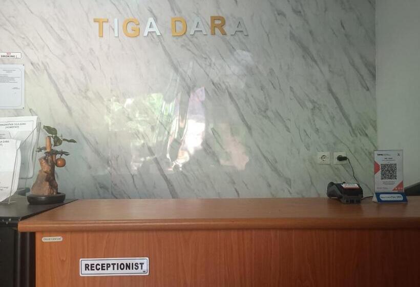 בית מלון כפרי Oyo 93117 Penginapan Tiga Dara