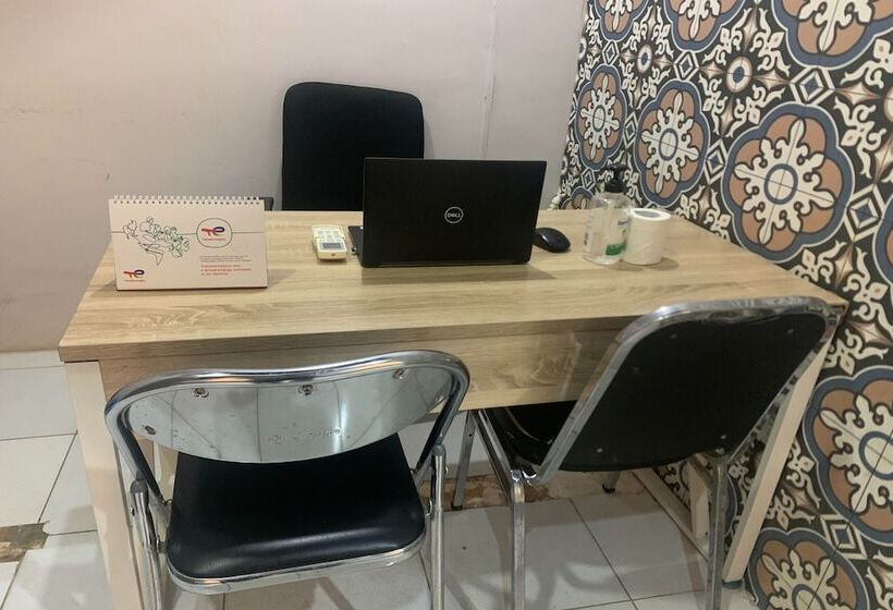 酒店 Oyo 93122 Pondok Puti Sartika Syariah