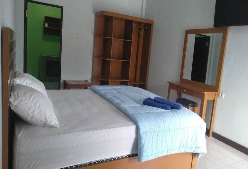 酒店 Oyo 93122 Pondok Puti Sartika Syariah