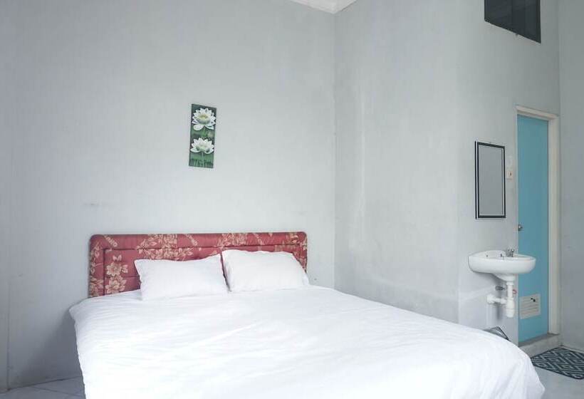 酒店 Oyo 93122 Pondok Puti Sartika Syariah