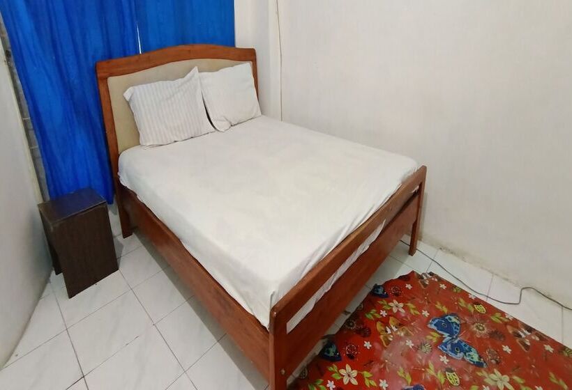 酒店 Oyo 93122 Pondok Puti Sartika Syariah