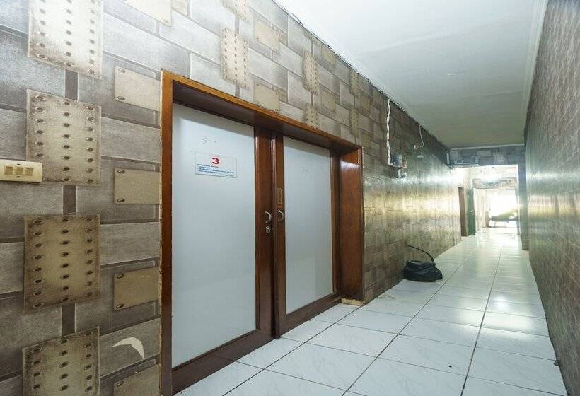 호텔 Oyo 93132 Modom Homestay