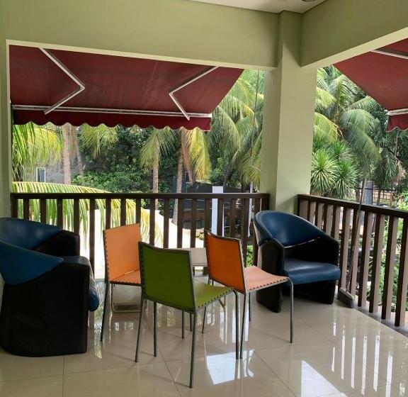 호텔 Oyo 93145 Pondok Alam Syariah