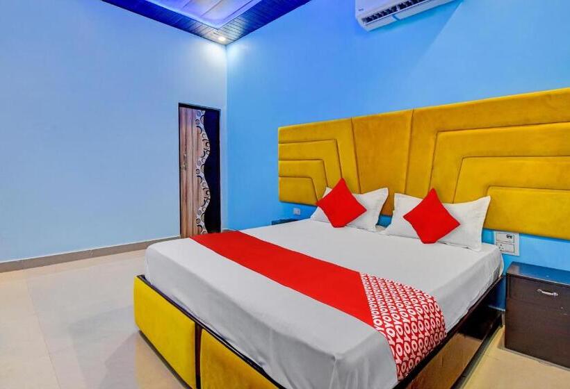ホテル Oyo Flagship Royal Star Residency
