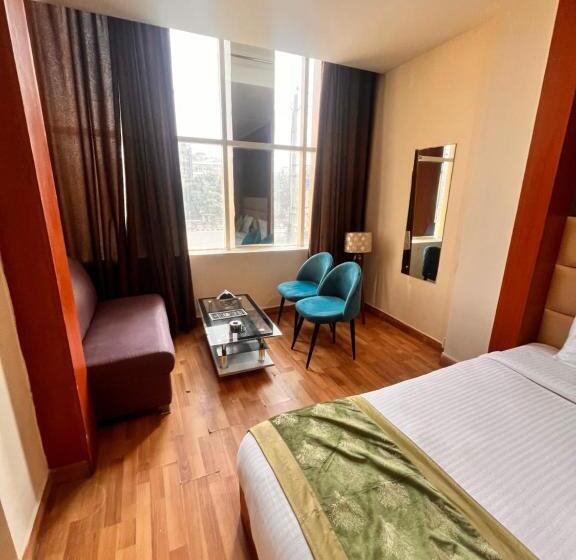 בית מלון כפרי Oyster Pearl Near Medanta Hospital Sec39