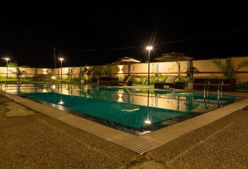 בית מלון כפרי Palm Resorts