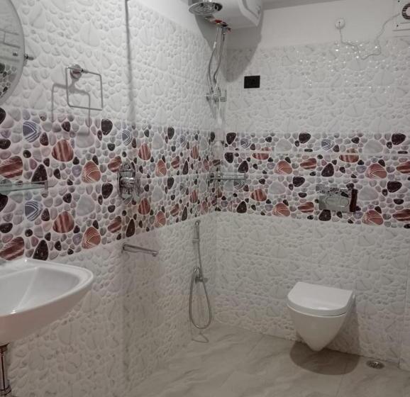 Szálloda Ronak By Sardar Ji And Group