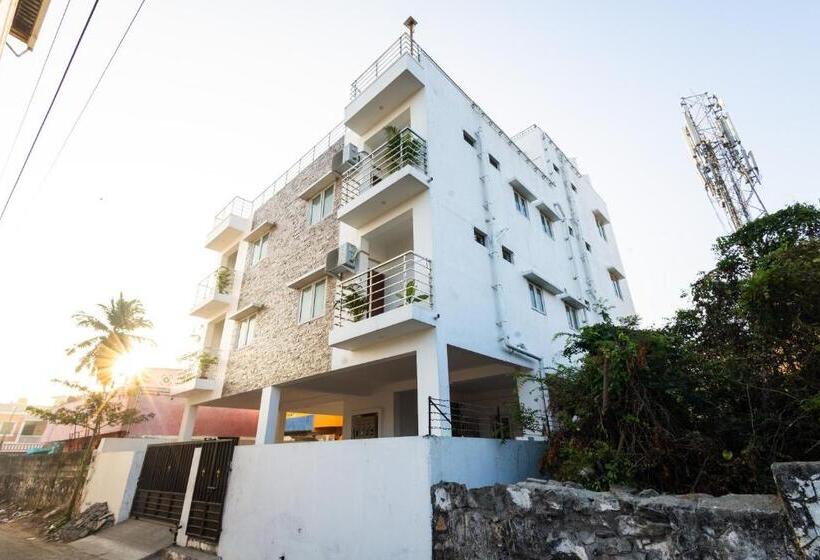 酒店 Royal Beach Service Apartment