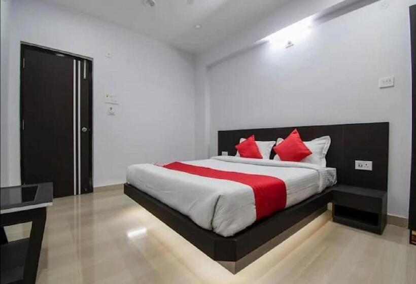 ホテル S G International Danapur