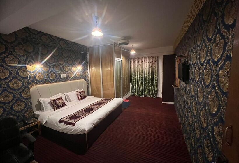 בית מלון כפרי Budshah Residency, Srinagar