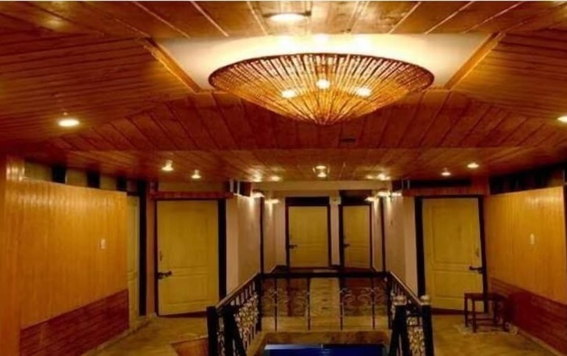 בית מלון כפרי Budshah Residency, Srinagar