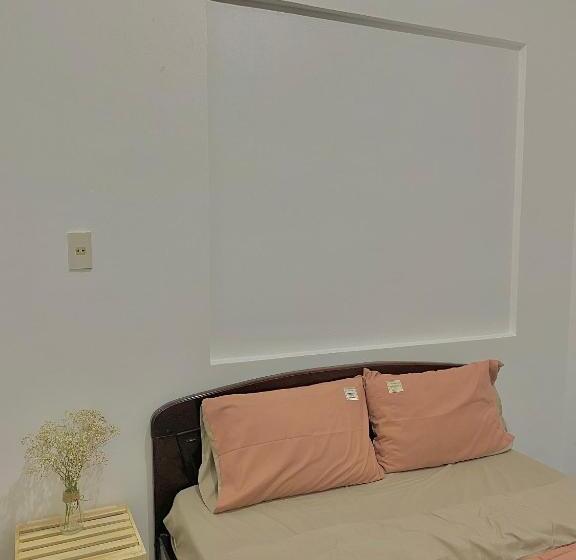 هتل Shine Riverside Homestay