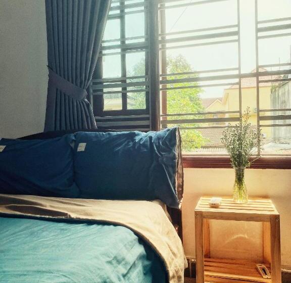 هتل Shine Riverside Homestay