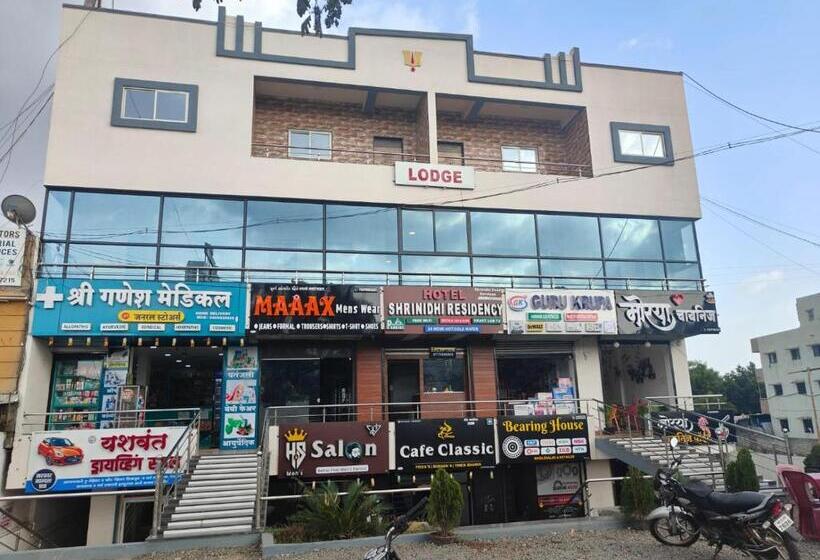 호텔 Shrinidhi Residency Pune