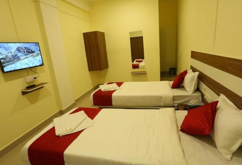 호텔 Shrinidhi Residency Pune