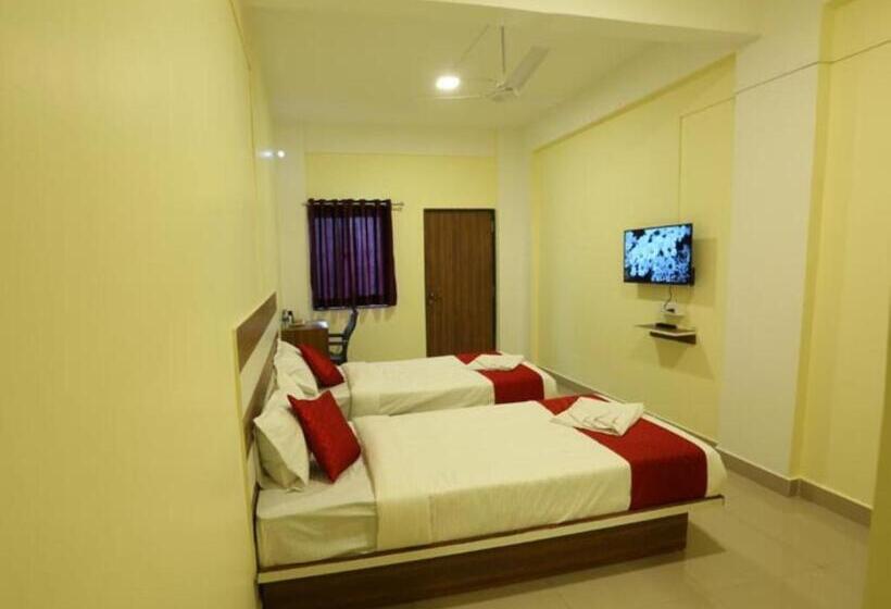 호텔 Shrinidhi Residency Pune