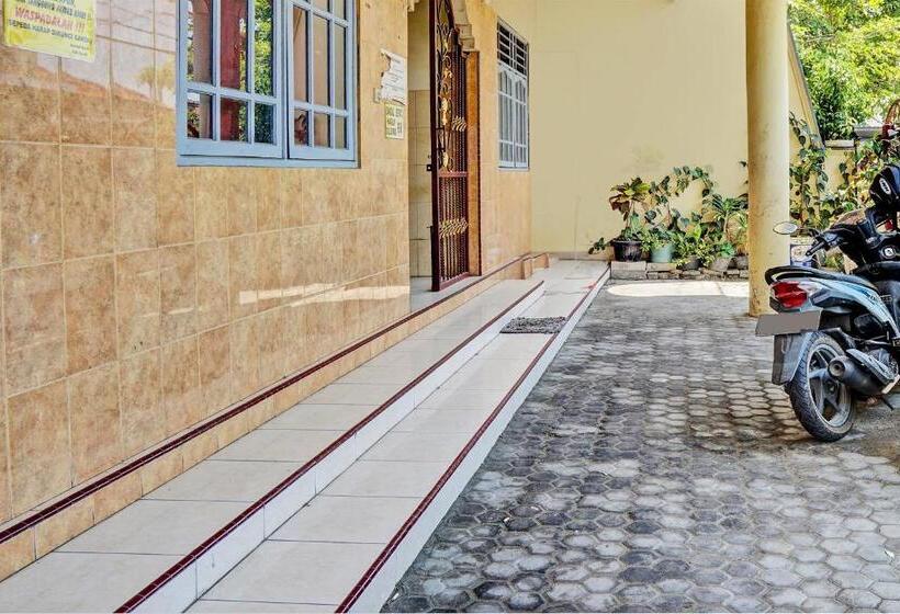 בית מלון כפרי Spot On 93108 Homestay H. Syarif Syariah   Ra Kartini