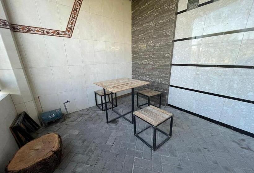 Szálloda Spot On 93149 Karman S Sari 1 Homestay Syariah