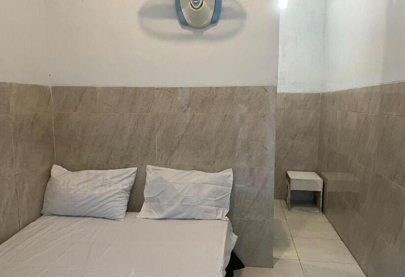 בית מלון כפרי Spot On 93149 Karman S Sari 1 Homestay Syariah