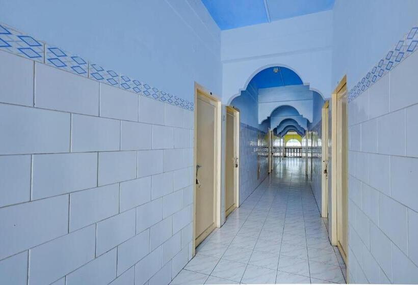 Отель Spot On Rk