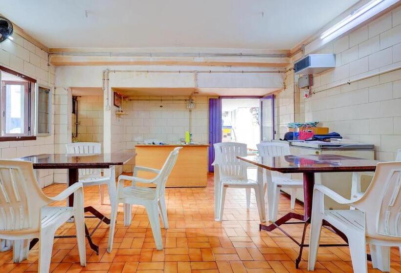 ホテル Spot On Rk