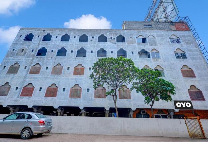 Отель Spot On Rk