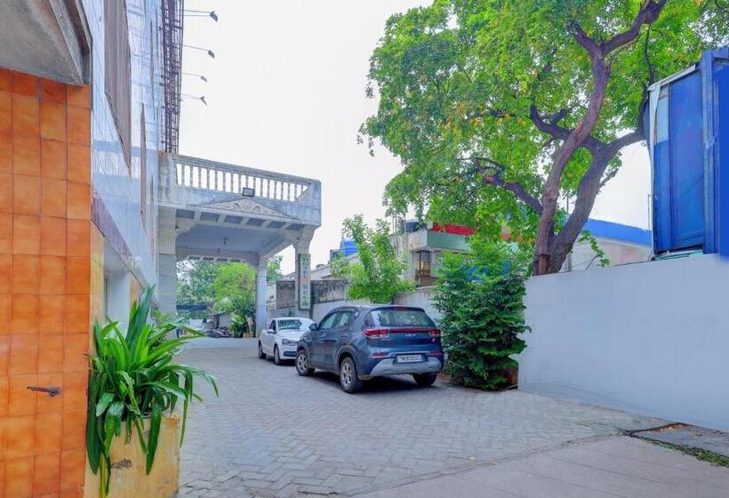 Отель Spot On Rk