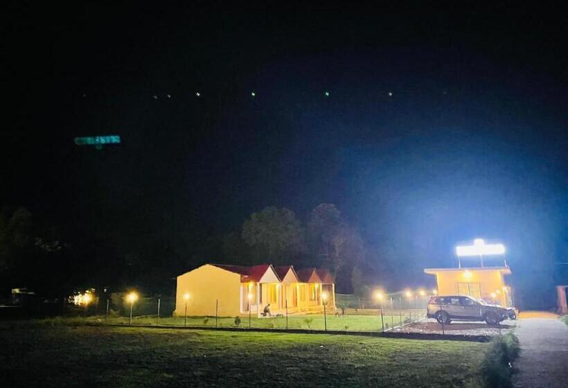 فندق The Deerfield Cottages