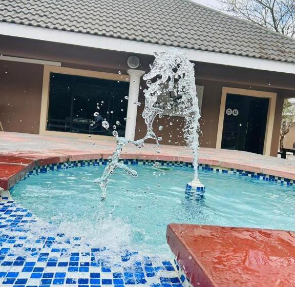 בית מלון כפרי The Galaxy Forest Lodge