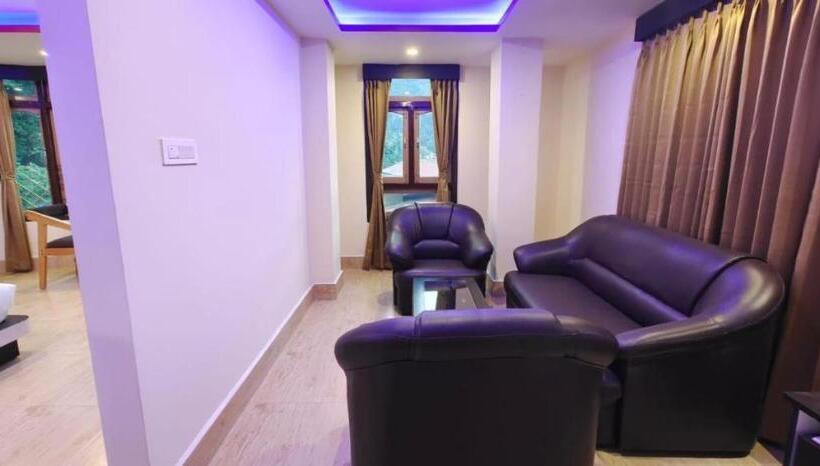 Отель The Gangtok Heritage Inn