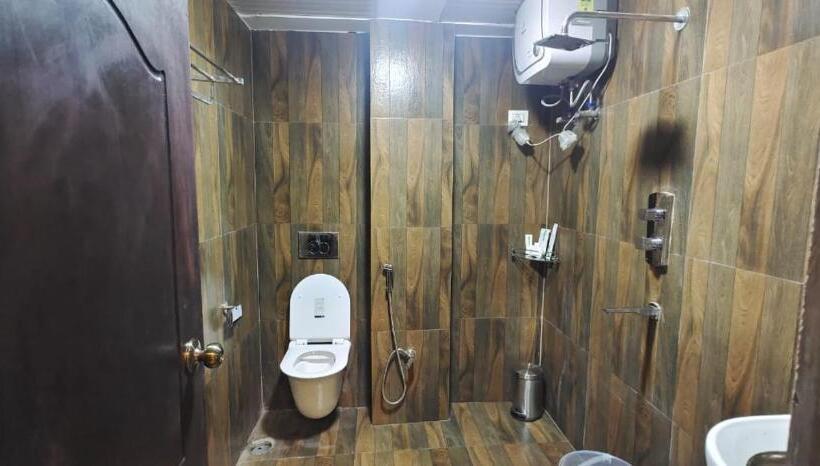 Отель The Gangtok Heritage Inn