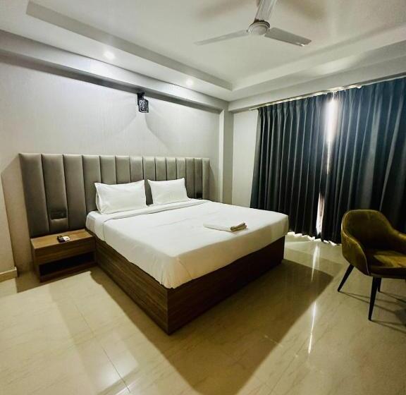 هتل Unitech Cyber Park Gurgaon