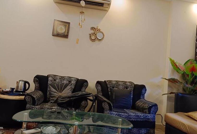 هتل Unitech Cyber Park Gurgaon