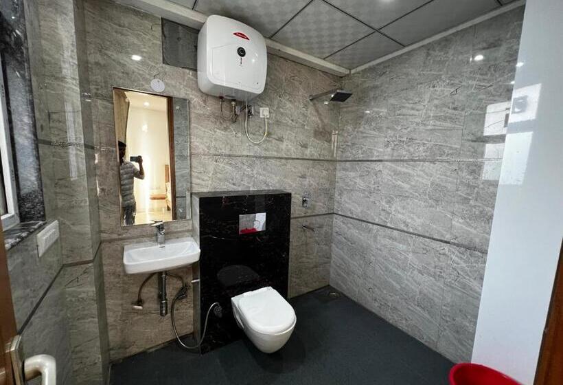 هتل Unitech Cyber Park Gurgaon